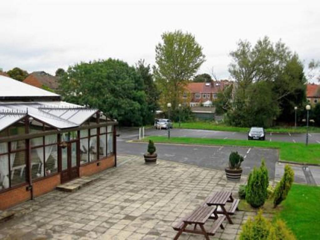 Ravensdene Lodge Gateshead Exterior photo